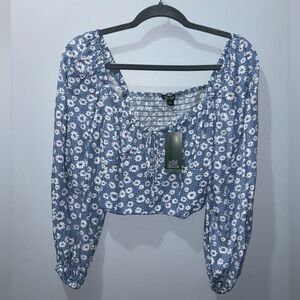 NEVER WORN NWT BLUE AND WHITE FLORAL LONG SLEEVE CROP TOP TARGET SIZE M
